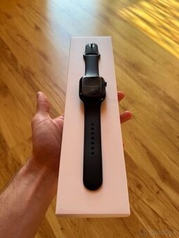 Apple watch 8