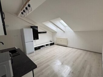 PRENÁJOM - Podkrovný byt v Poprade