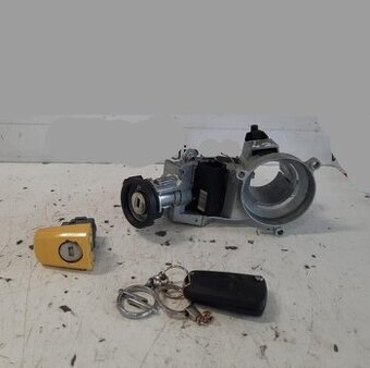 Predám spínaciu skrinku sada Opel Corsa D 55703083 121128357