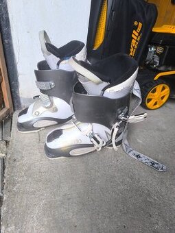 Predám lyžiarky