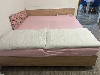 Manželská postel 180x200