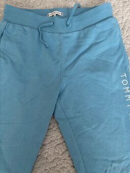 Tommy Hilfiger teplaky