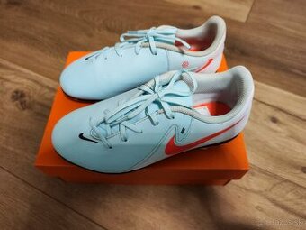 Predam nove kopacky veľ.35 Nike JR PHANTOM GX II CLUB FG/MG.