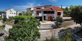 Trogir, Seget Vranjica – Vila s 3 apartmánmi