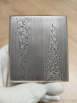 Strieborná tabatierka