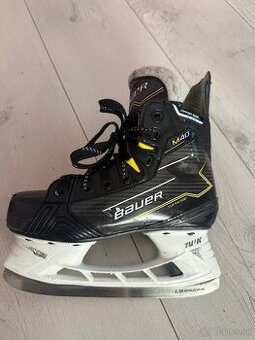 BAUER SUPREME M40 VEĽKOSŤ 2,5 D