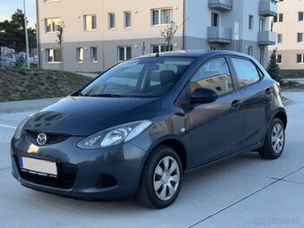 Mazda 2 1,3 benzín 79 000km / NOVÁ STK a EK