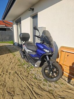 Aprilia sr gt 125