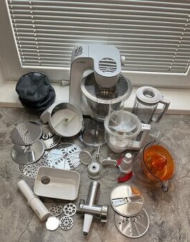 Bosch MUM 54240 Kuchynský robot plus príslušenstvo