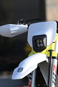 Husqvarna svetlo