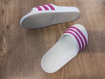 Šľapky Adidas 36