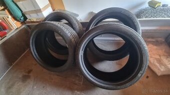 225/40 R18 Matador