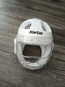 Prilba na karate