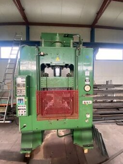 hydraulický lis 300t