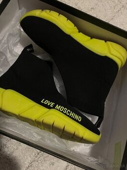 Predám dámske tenisky moschino Love