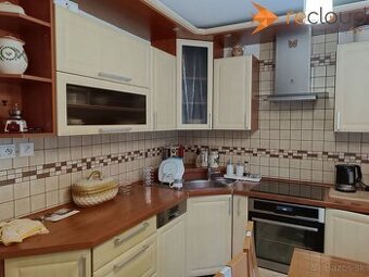 Kompletne zariadený trojizbový byt - 1