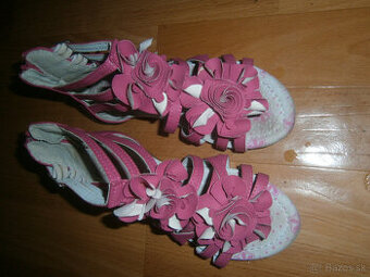 dievčenské sandále