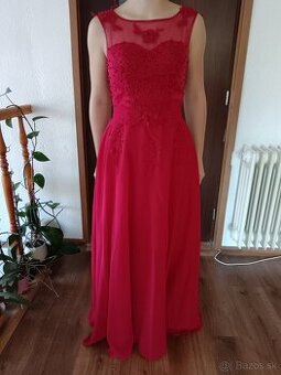 Červené šaty