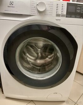 Pracka Electrolux Perfectcare 600