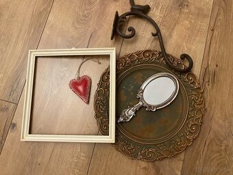 Starý drevený rám