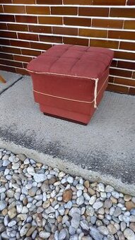 Predam taburetku  Halabala