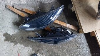 Megane 3 predne svetla