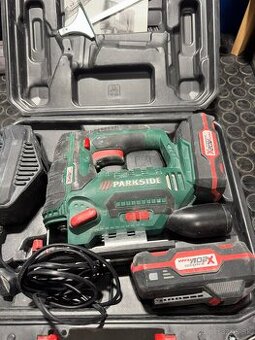 Aku priamociara píla