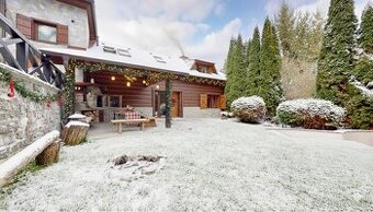 Chalupa po úspešnom režiserovi v obci Stará Turá-časť Paparď - 1