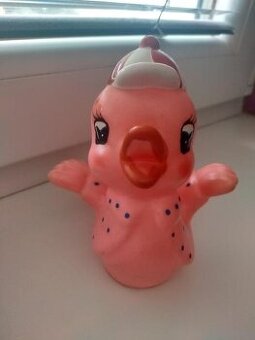 Retro gumená pískacia hračka - kačička