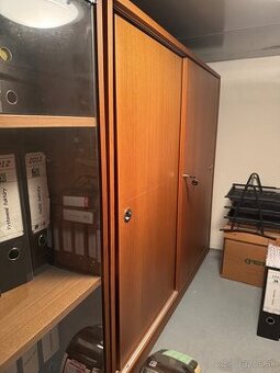 Skrine v 100 stave ako nove