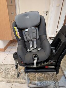 Britax Römer Dualfix M i‑Size – otočná, výborný stav