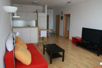 UNIVERSO voľný od1.2.2025