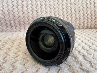 Canon EF 28mm f/1.8 USM