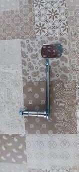 Páka zadnej brzdy na Jawa pionier