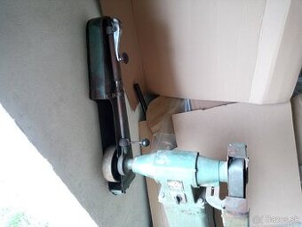 Brúska na brúsne pásy