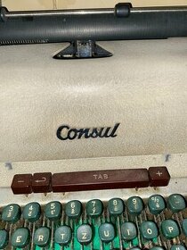 Stary písací stroj - 1