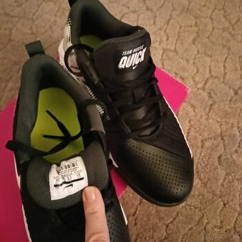 Botasky NIKE čierne, veľ 38,5
