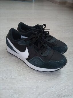 Dámske tenisky nike 38