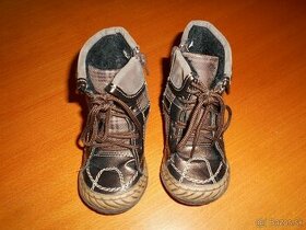 Kožené detské prechodné topánočky č.23