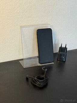 Predám Apple iPhone SE 2020 128GB Black Stav Nového telefónu
