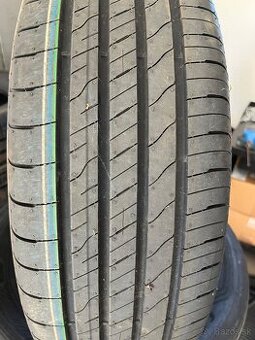 Pneumatiky 215/65R16 98H