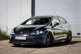 Seat Leon 2.0 TSI CUPRA R310 / AJ NA SPLÁTKY / PROTIÚČET /