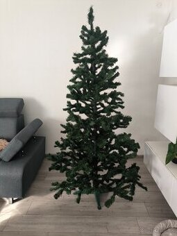 Vianočný stromček-rezervovany