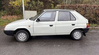 Skoda Favorit velmi zachovale auto - 1