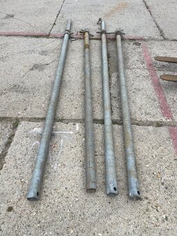 Predám stavebné stojky a hlavice