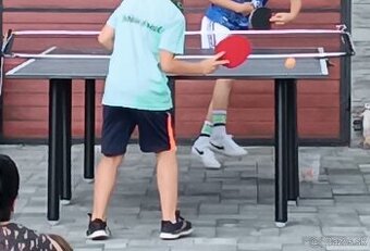 stolny tenis
