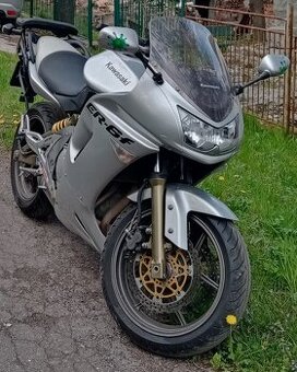 Predám KAWASAKI er6f
