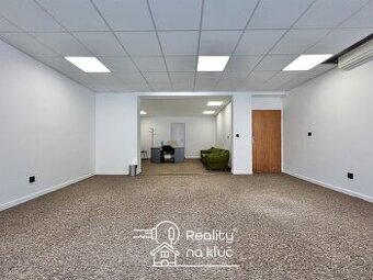 Na prenájom kancelársky priestor v centre mesta v Nových Zám