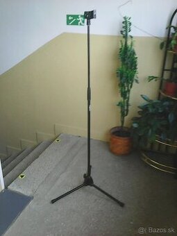 Mikrofónový stojan + mikrofón