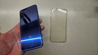 Xiaomi Mi9 SE - výborný mobil do ruky